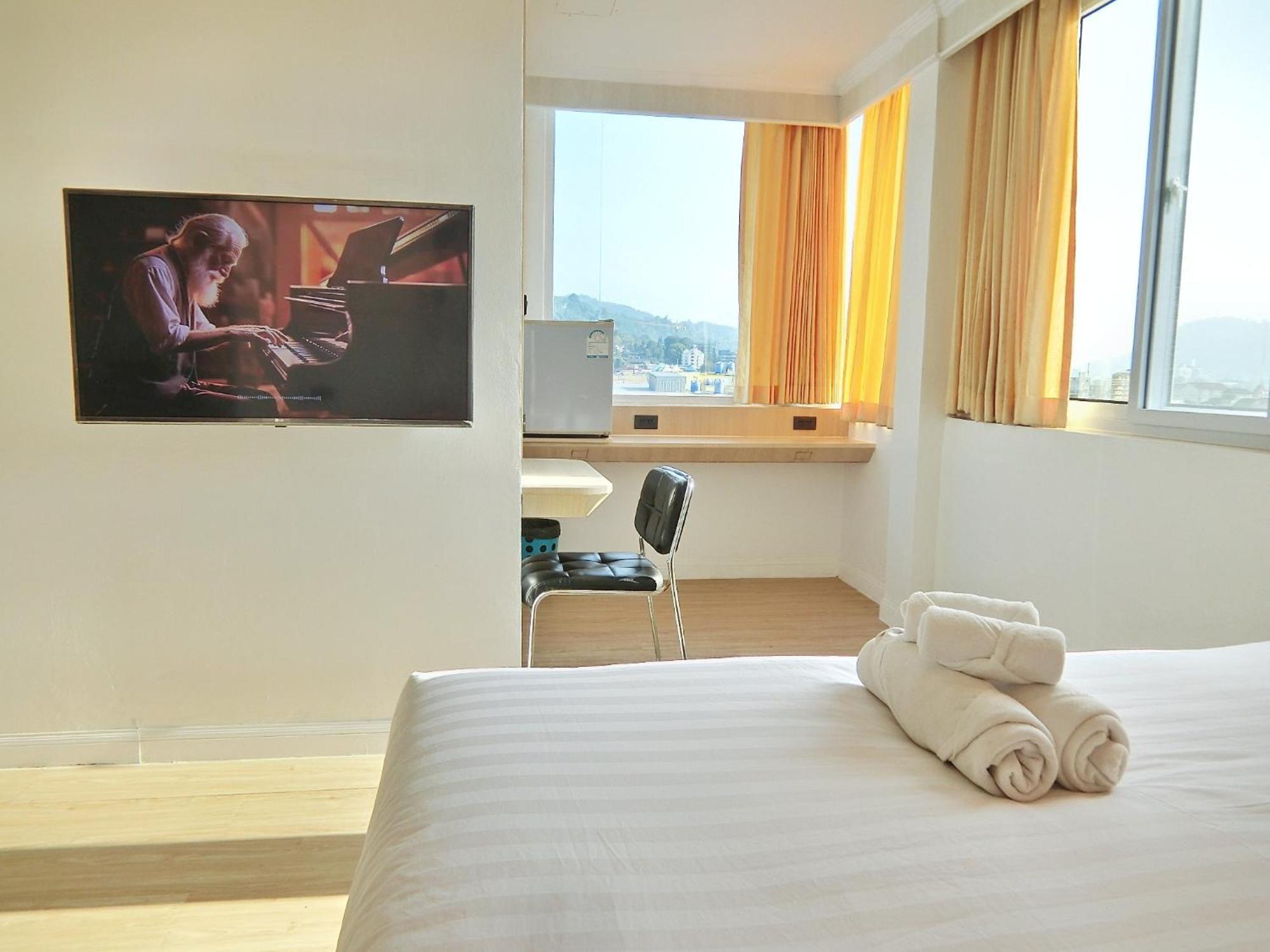Sira Boutique Residence - Newly Renovated Patong Bagian luar foto