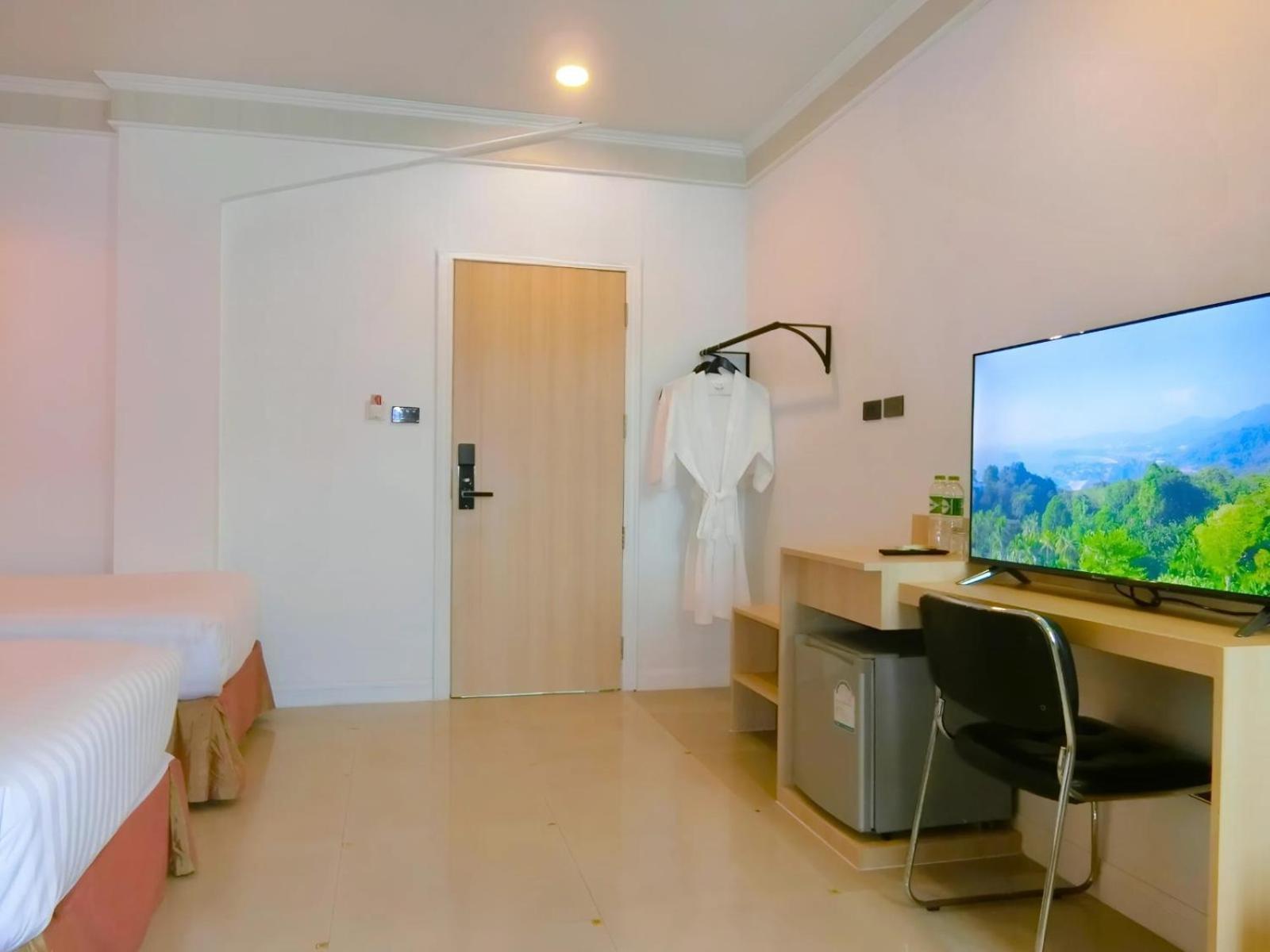Sira Boutique Residence - Newly Renovated Patong Bagian luar foto