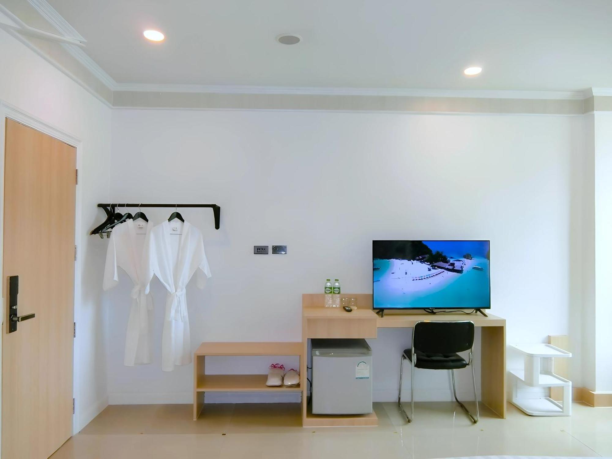 Sira Boutique Residence - Newly Renovated Patong Bagian luar foto