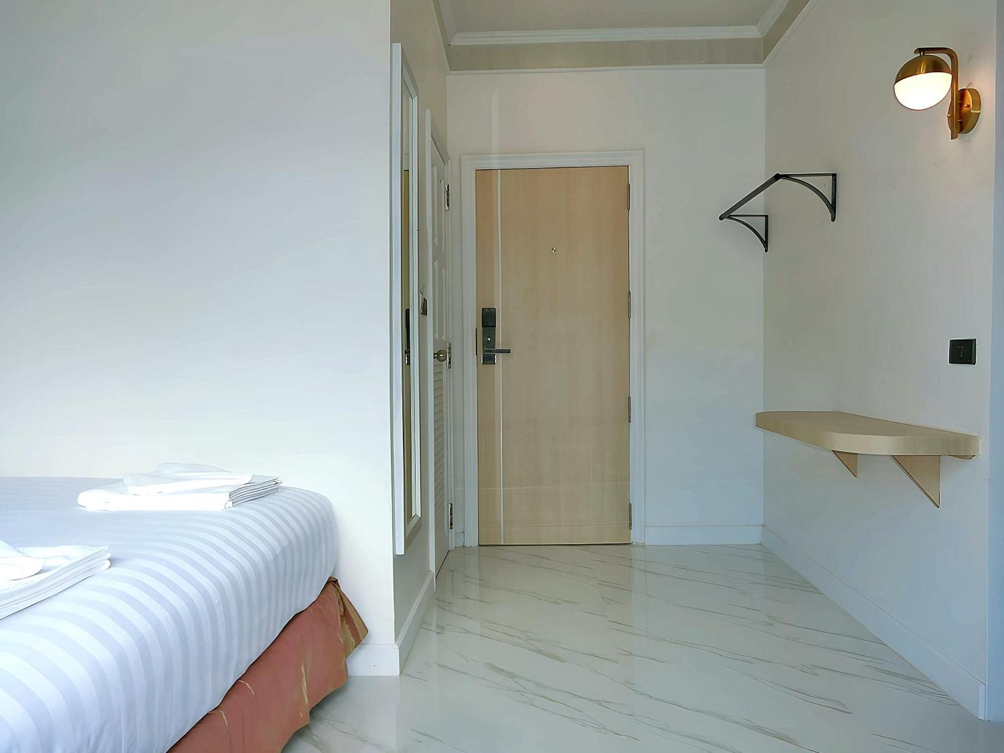Sira Boutique Residence - Newly Renovated Patong Bagian luar foto