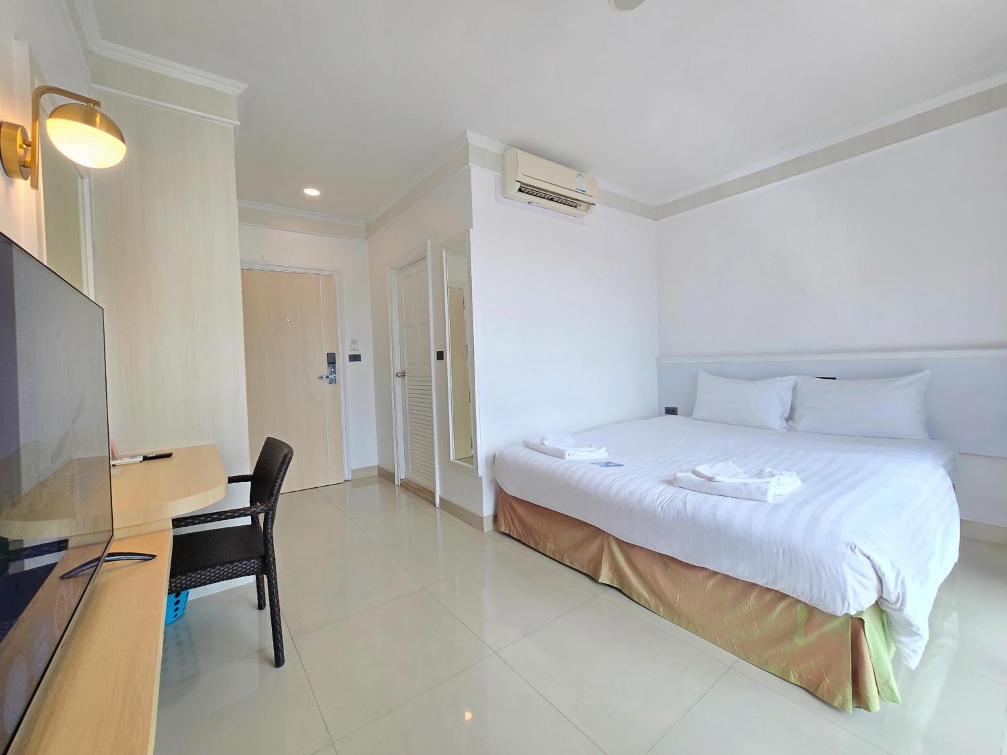 Sira Boutique Residence - Newly Renovated Patong Bagian luar foto